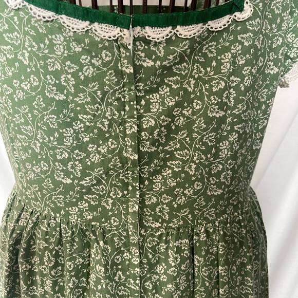 Vintage Hawaiian Dress Green Floral Arm pit to arm pit 13-14” 47-48” Long - Picture 5 of 12